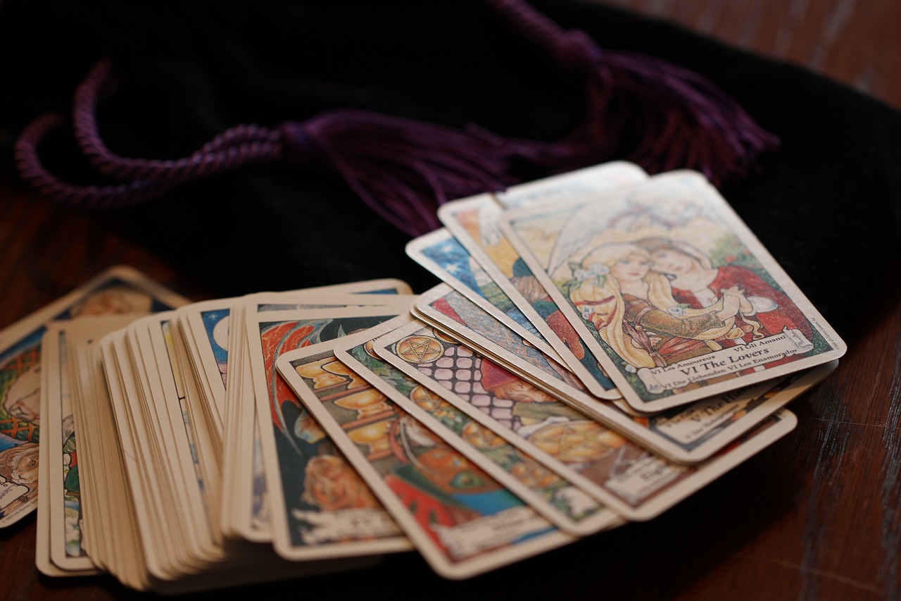 tarot-991041_1280.jpg